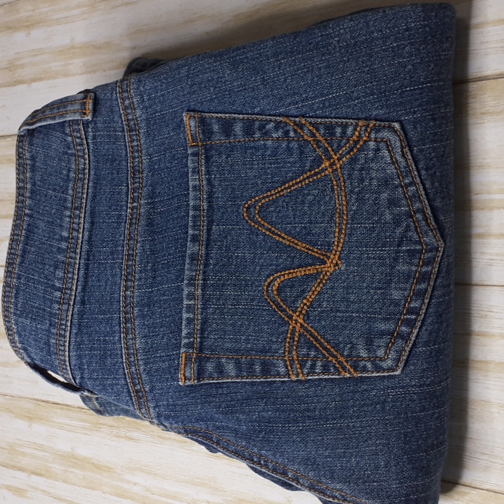New York Co. Blue Jeans Women's Size 6 Cuffed Jean Capris - Picture 2 of 16